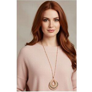 STATEMENT NECKLACE - Long gold and pink beaded medallion